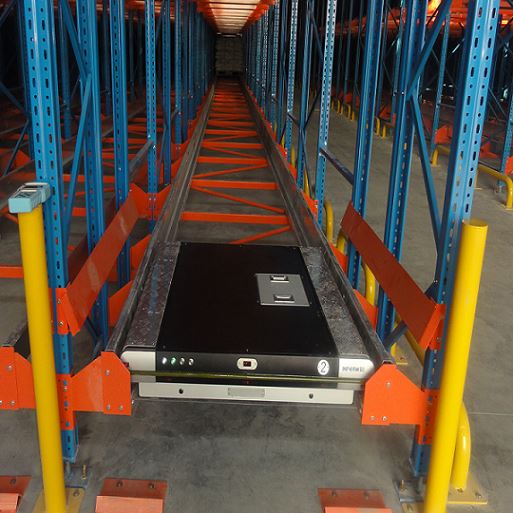 Hot Sale Q235 Steel Warehouse Storage Support de palette de navette radio aut...